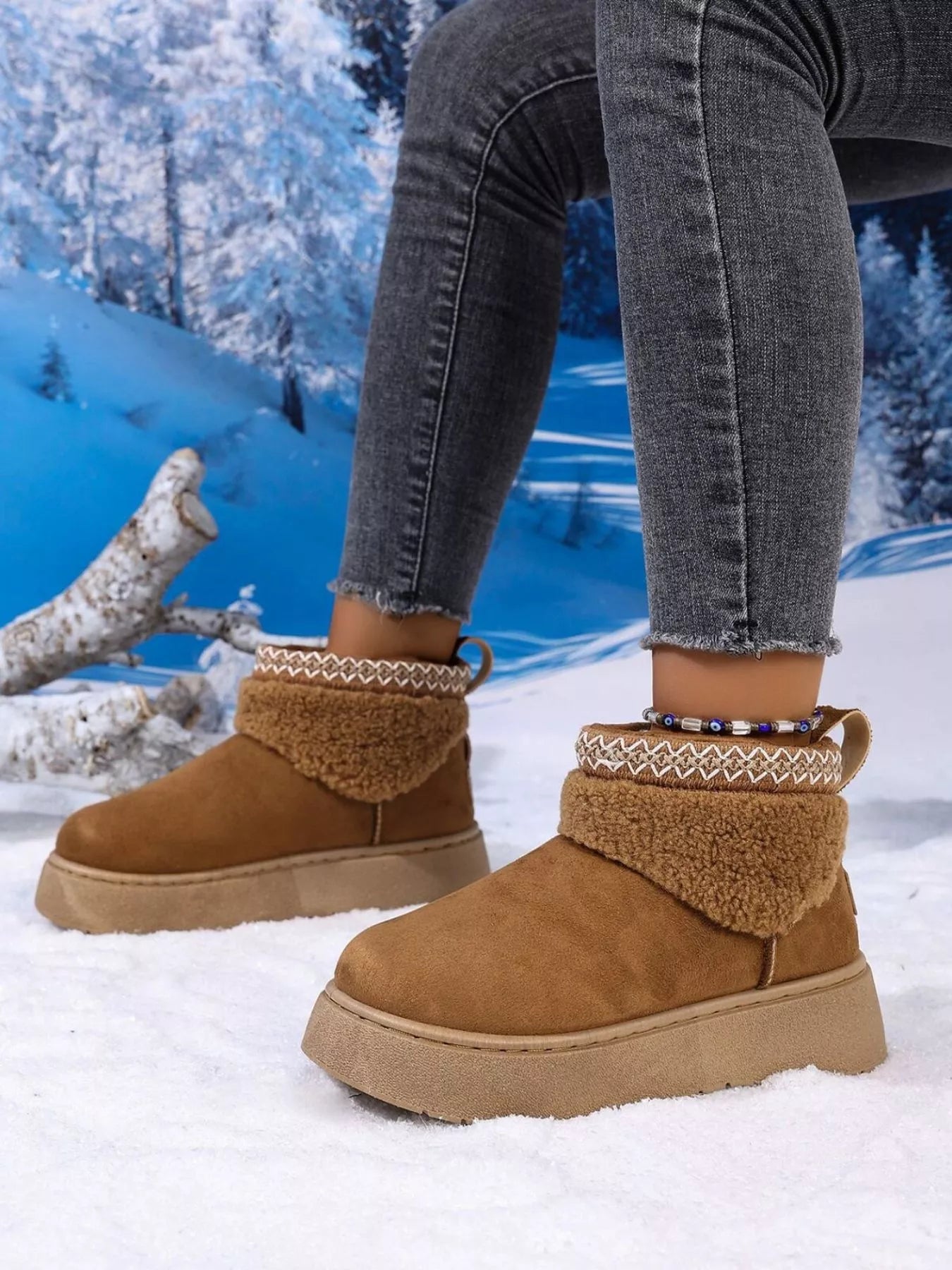 Plateau-Stiefeletten mit runder Kappe