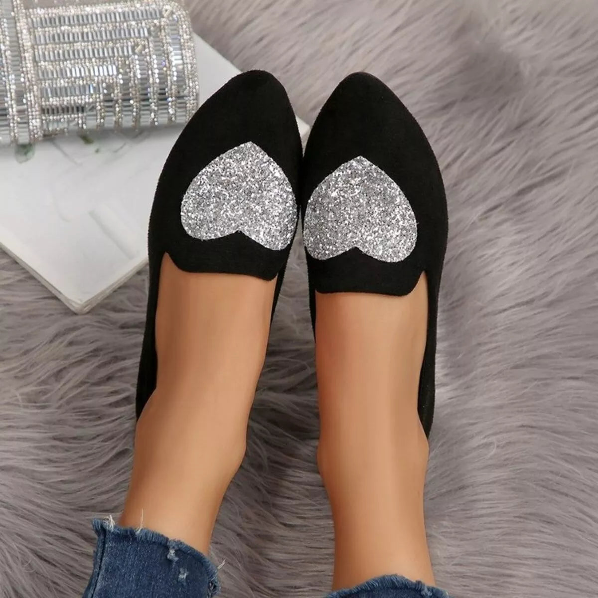 Chaussures à enfiler avec cœur et bout pointu
