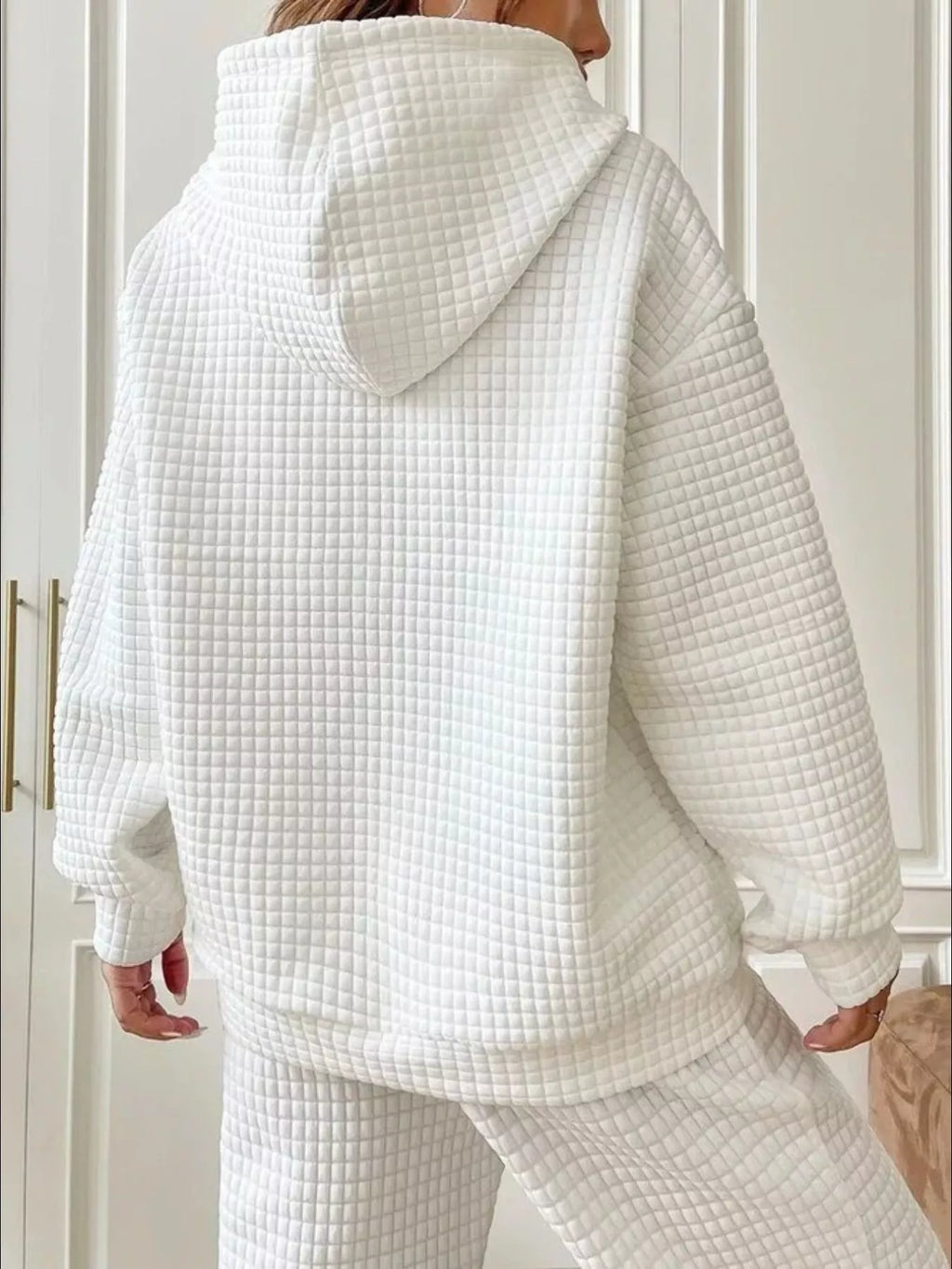 Texturierter Kangaroo-Taschen-Kapuzenpullover in großen Größen