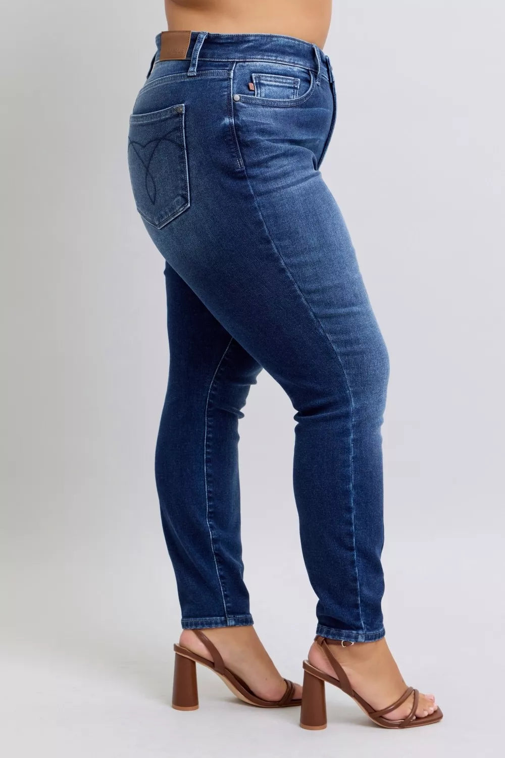 Judy Blue Thermohose, Röhrenschnitt, verwaschen, Große Größen