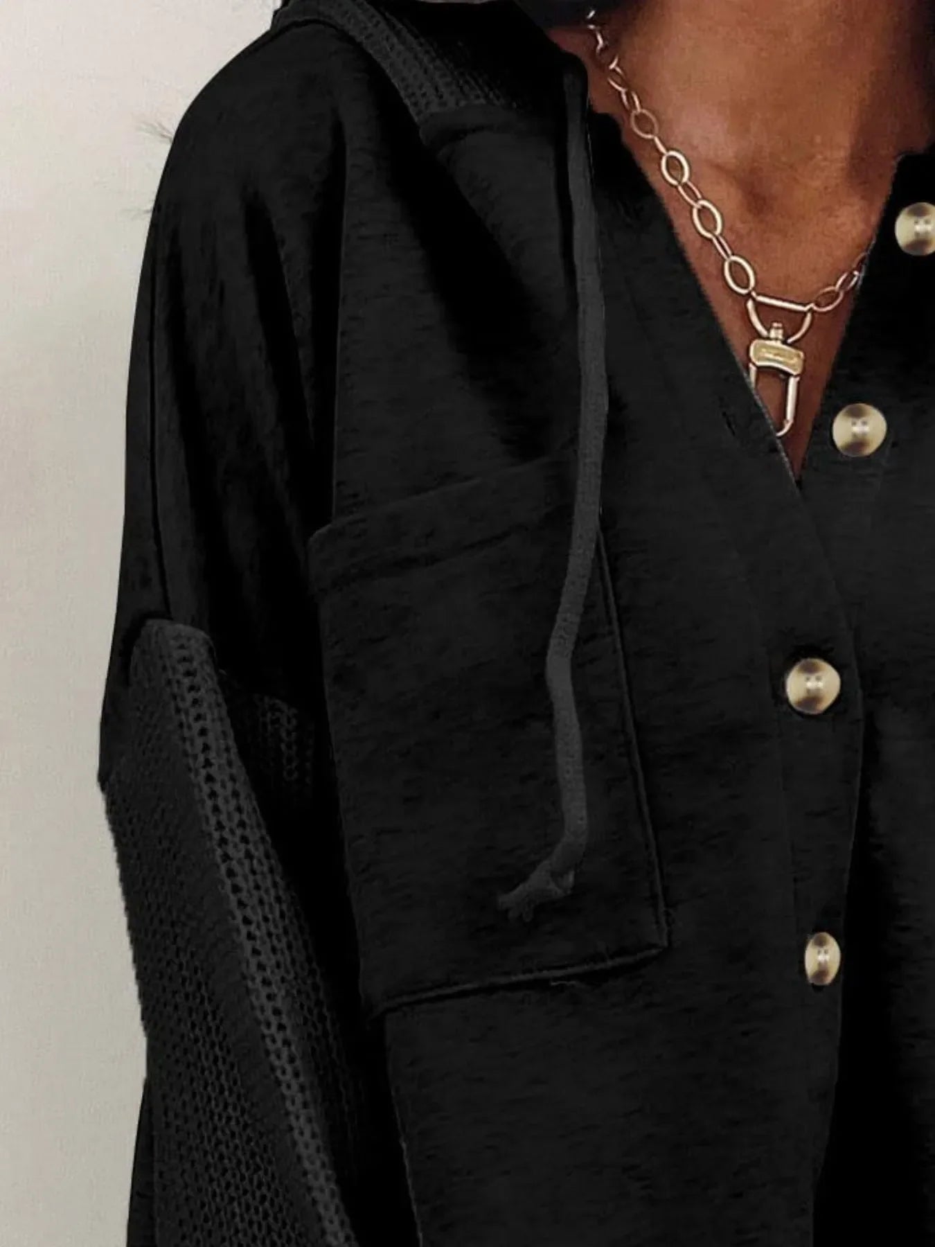 Sweat à capuche boutonné avec cordon de serrage