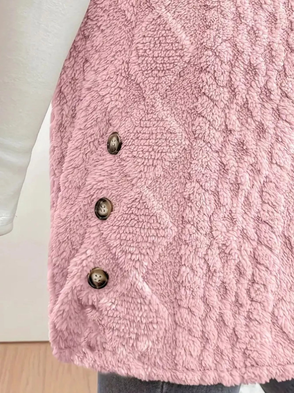 Manteau sans manches à capuche en sherpa boutonné