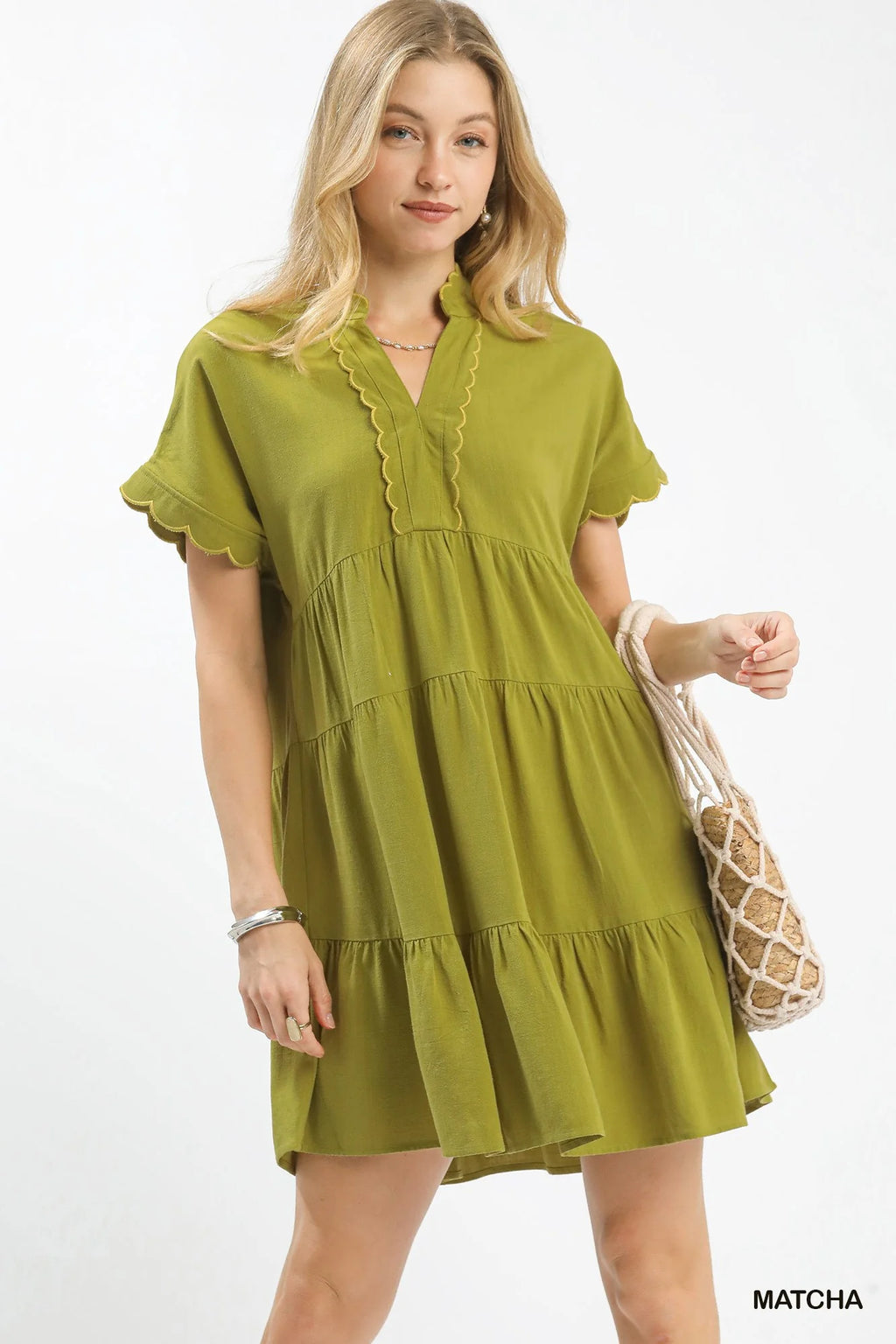 Mini-robe en lin Umgee avec ourlet festonné