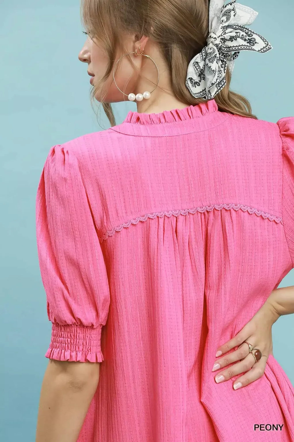 Umgee strukturiertes Midikleid mit Puffärmeln