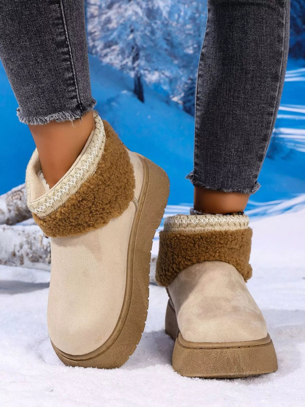 Plateau-Stiefeletten mit runder Kappe