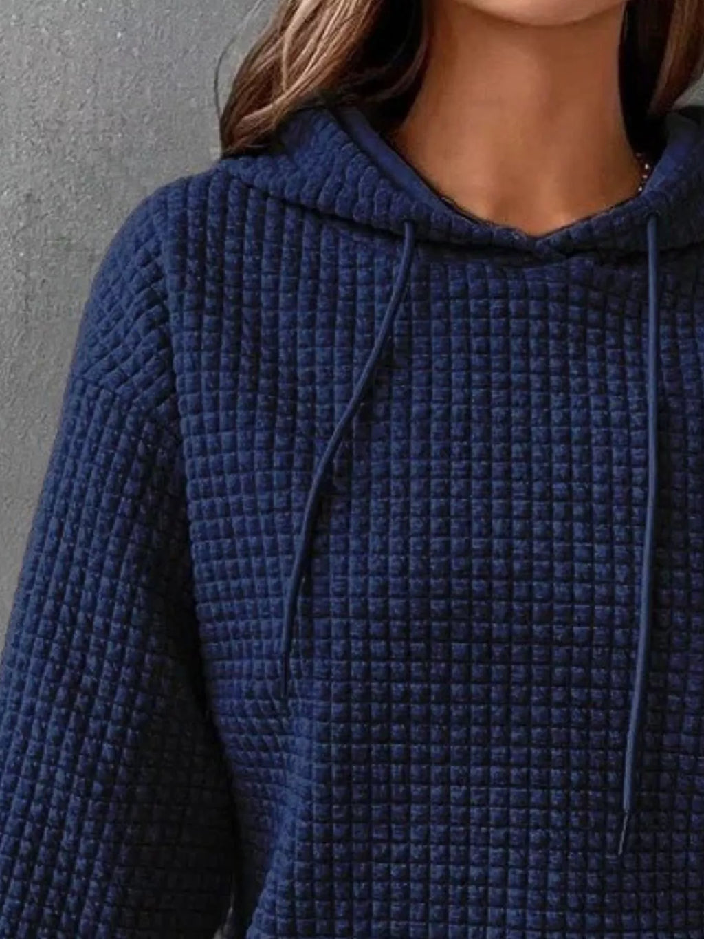 Texturierter Kangaroo-Taschen-Kapuzenpullover in großen Größen