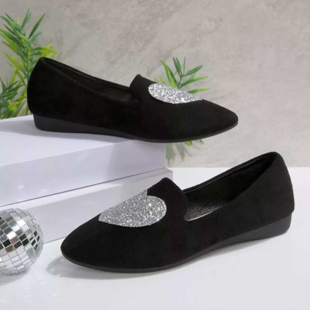 Chaussures à enfiler avec cœur et bout pointu