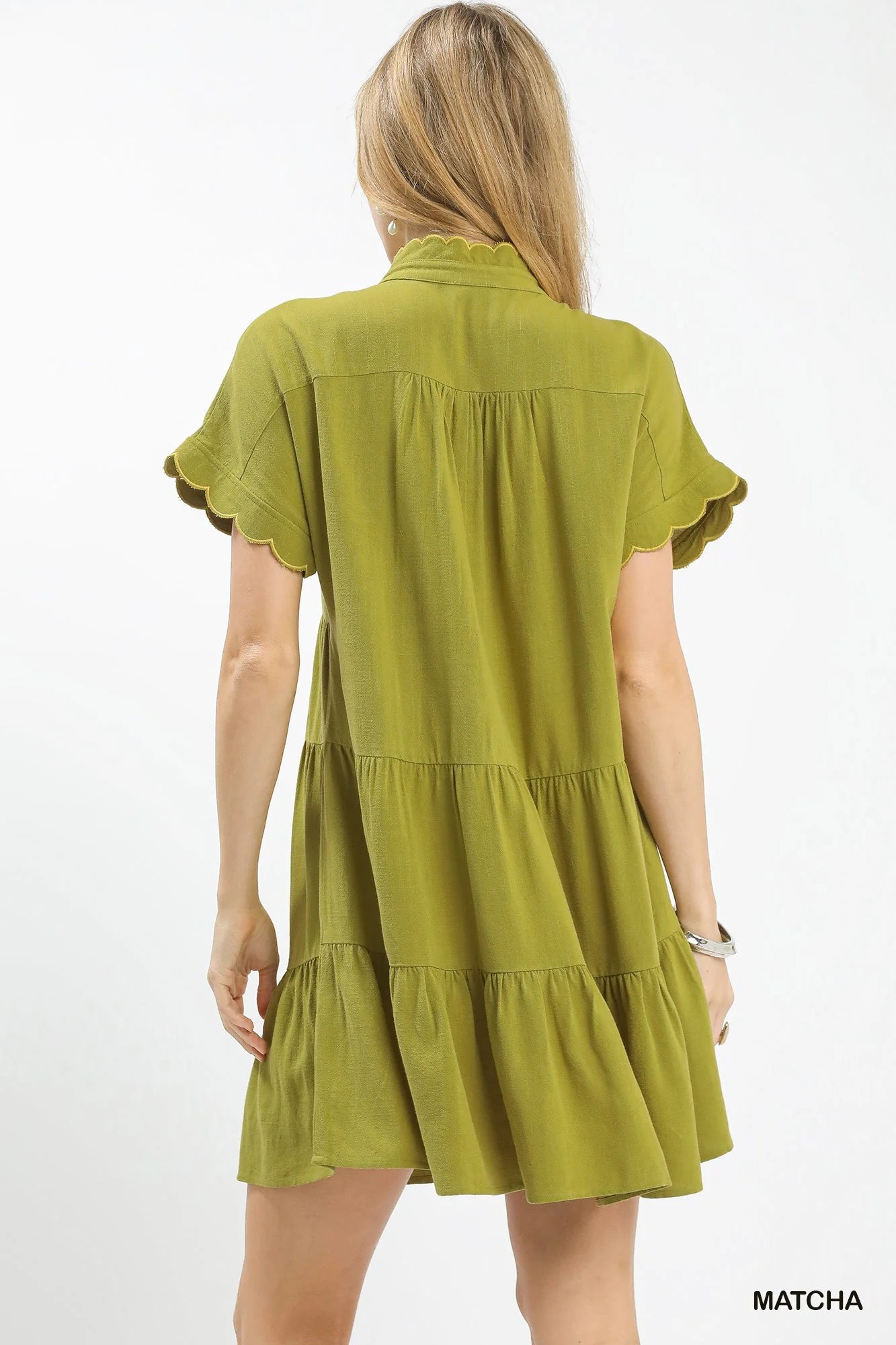 Mini-robe en lin Umgee avec ourlet festonné