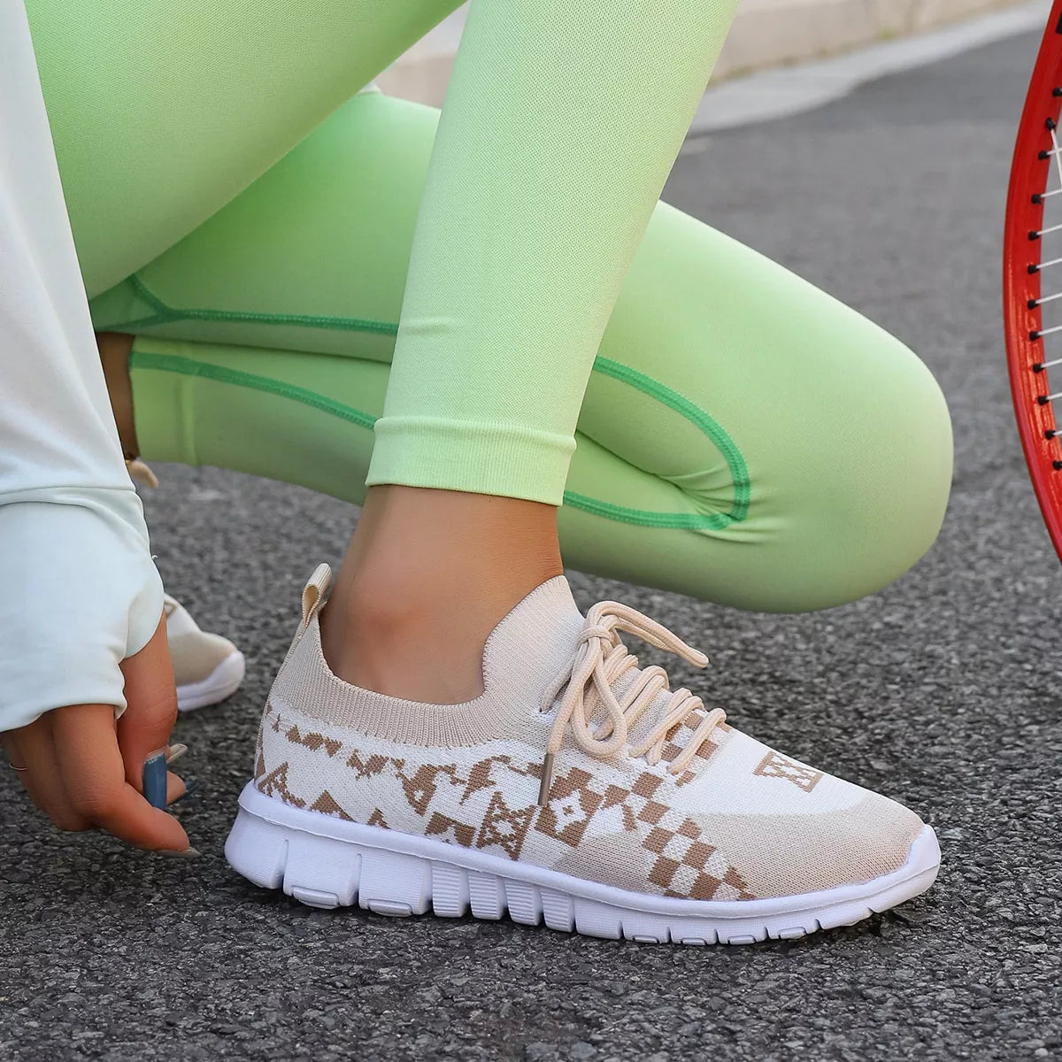 Atmungsaktive Mesh-Schnürsneaker