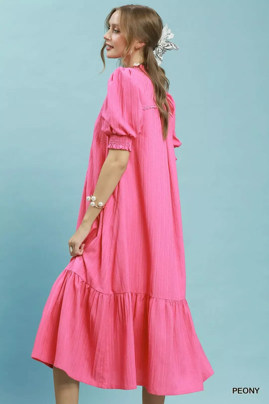Umgee strukturiertes Midikleid mit Puffärmeln