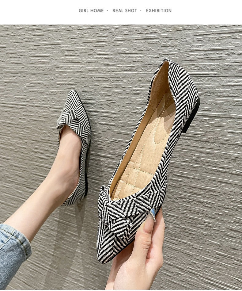 Internet-berühmte Einzelschuhe, flache Oma-Schuhe, spitze flache Damenschuhe, weich besohlte, flache Damenschuhe