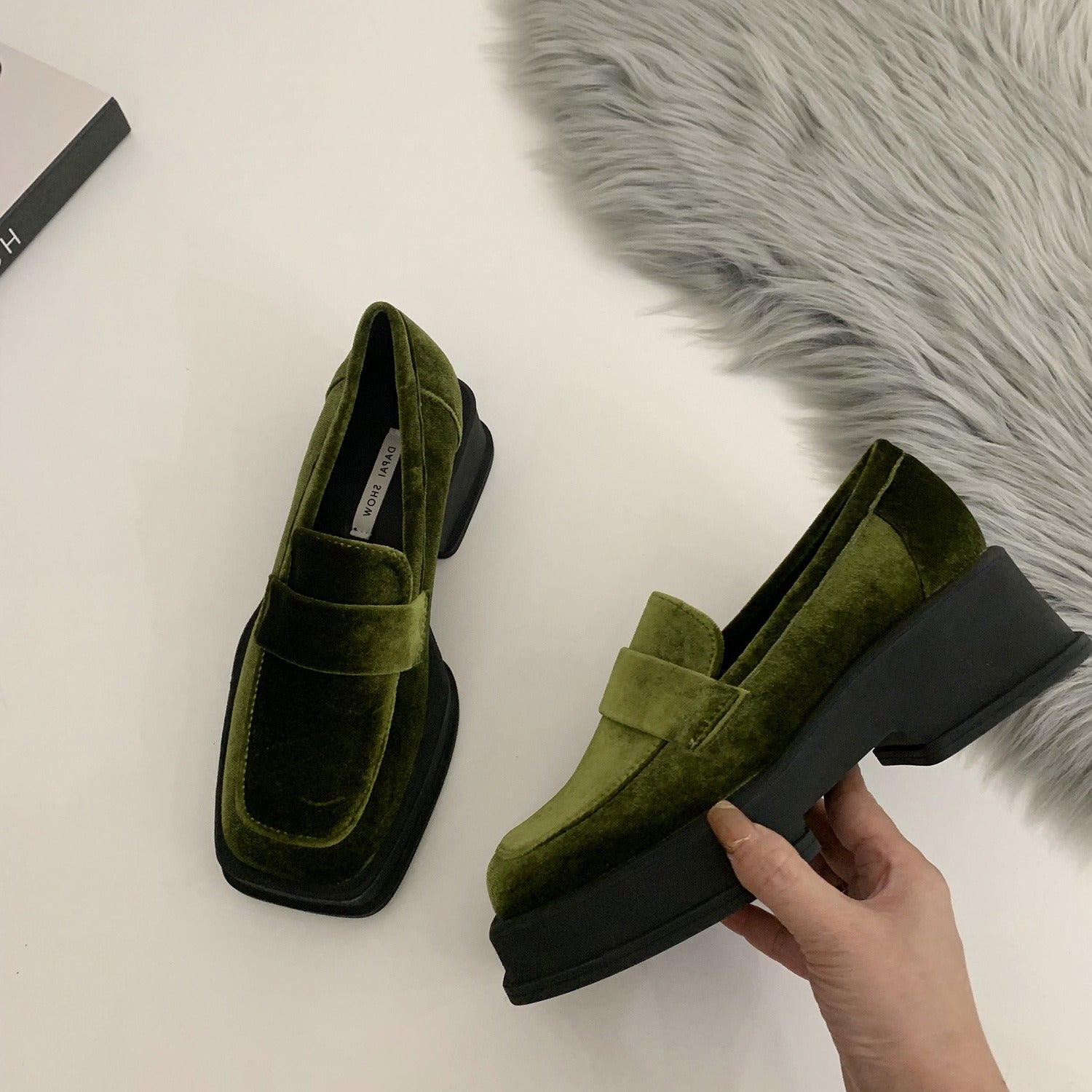Klobige Plateau-Wildleder-Freizeitschuhe für Damen