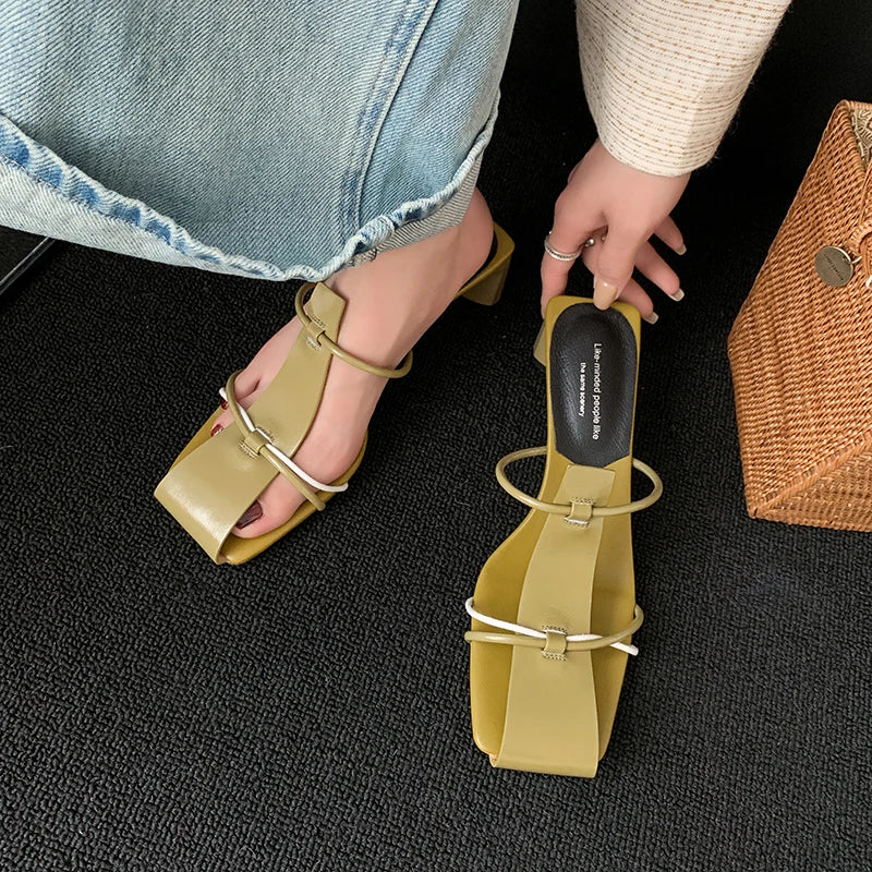 Nouvelles pantoufles d'été pour femmes, mules à talons hauts, sandales, chaussures décontractées pour femmes, chaussures de gladiateur Zapatos De Mujer pour dames