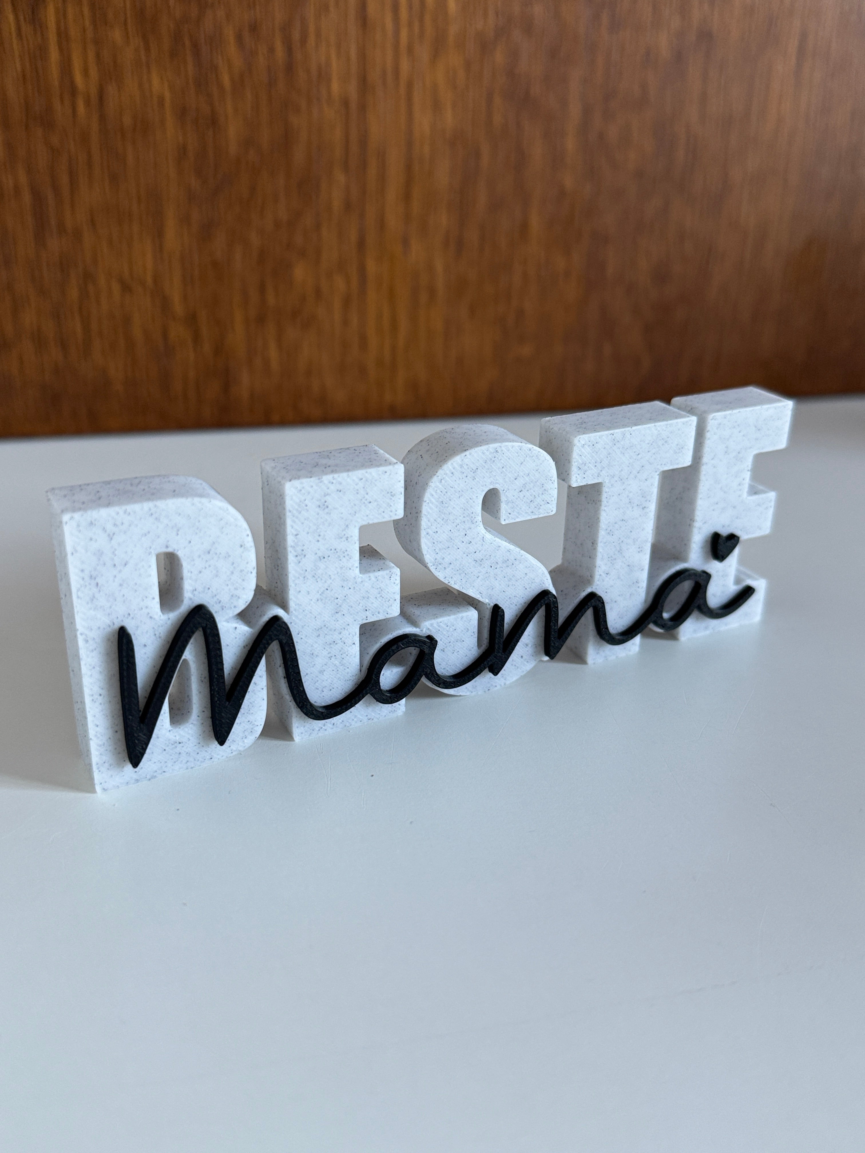 Individuelle 3D Wand- und Regalbeschilderungen & Kunst