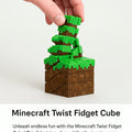 Cube anti-stress Minecraft Twist – Jouet de bureau transformable en bloc d'herbe