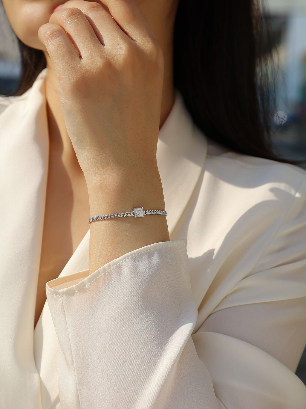 Resolute – Ein modisches Armband mit Moissanit, S925 Sterlingsilber und platinierten Diamanten, ein luxuriöses Silber-Accessoire