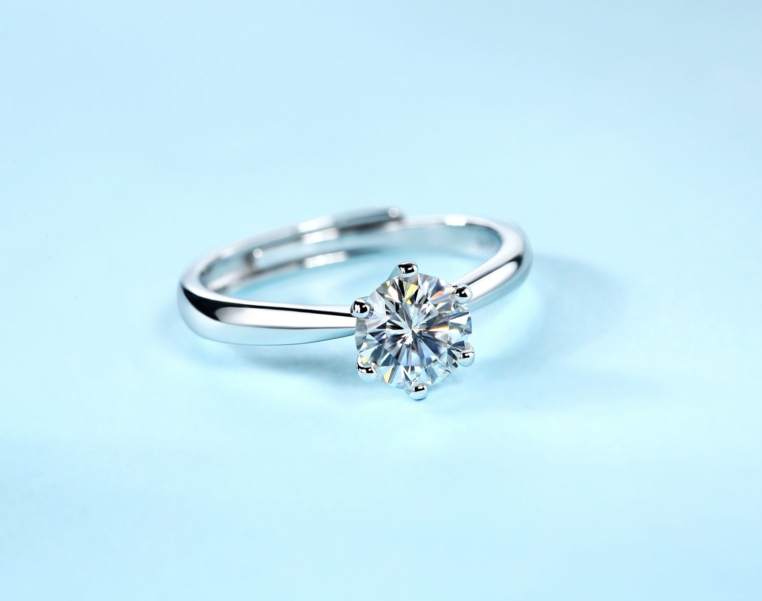 Bague Classique à Six Griffes avec Moissanite 1 Carat 2 Carats 3 Carats 5 Carats en Argent Sterling S925, Bijou Tendance Bague Diamant Classique