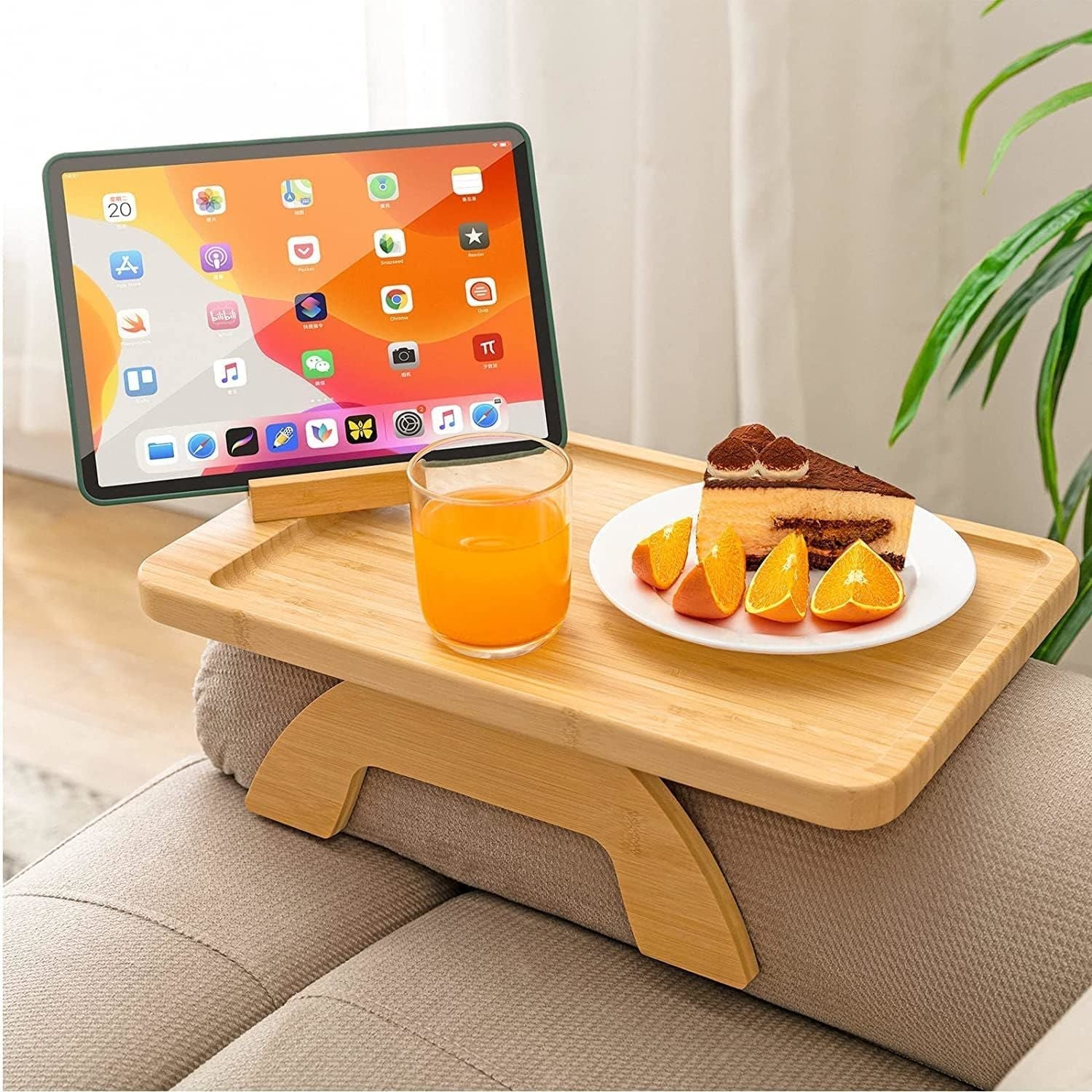 Clip de table d'appoint en bambou pour accoudoirs de canapés larges, plateau de canapé pliable avec support de téléphone rotatif à 360°, table d'accoudoir pour manger/boire/collationner/télécommande