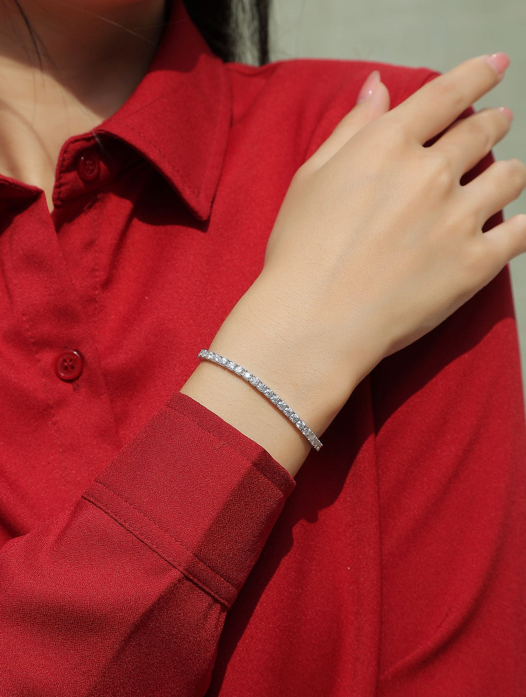 Einzigartig - Ein modisches Armband- und Armreif-Schmuckset mit 0,1 Karat Moissan-Diamanten, S925 Sterlingsilber und platinierten Diamanten