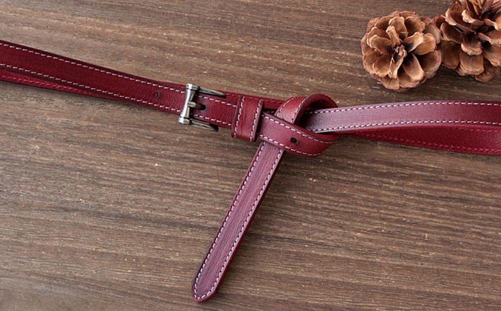 Ceinture fine pour femmes pour jeans robes, ceinture fine vintage; Rouge Foncé