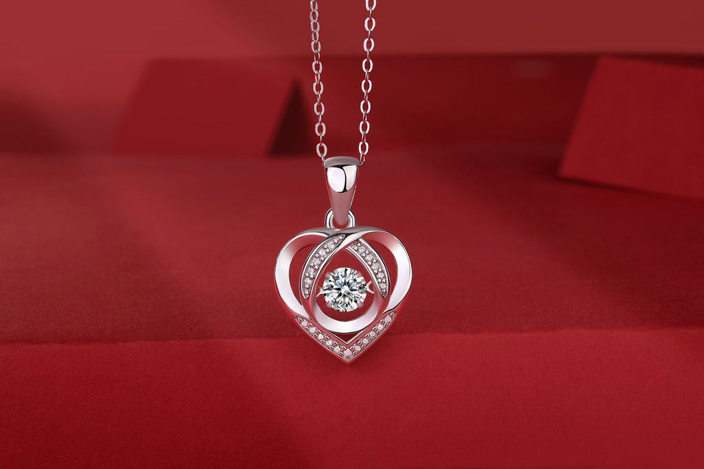 Mit dir in meinem Herzen - Eine modische und trendige Schmuckhalskette mit 0,5 Karat Moissanit in 925er Sterlingsilber