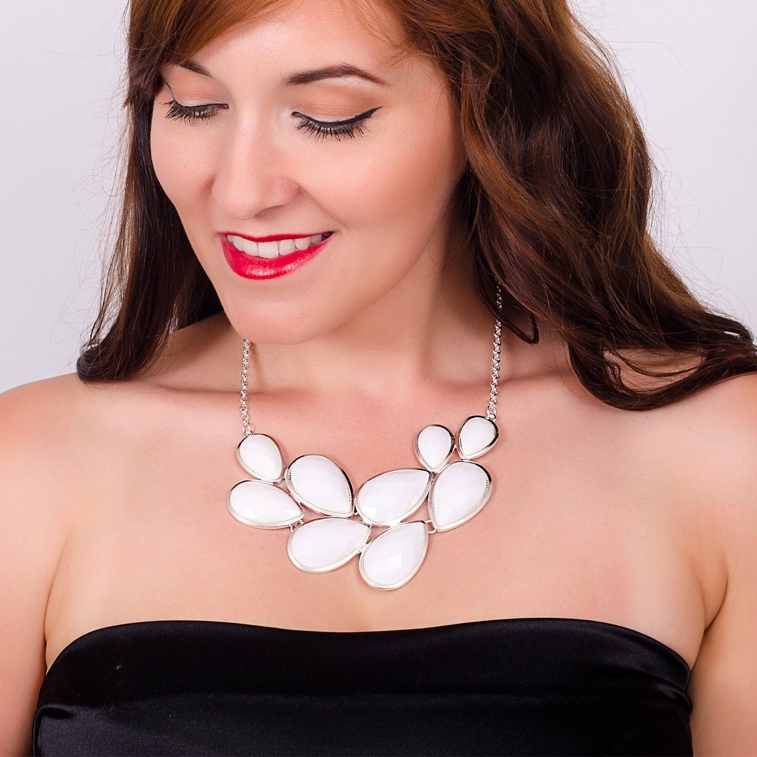 Jane Stone Modeaussage Collier Halskette Vintage Durchbrochenes Lätzchen Kostüm Schmuck