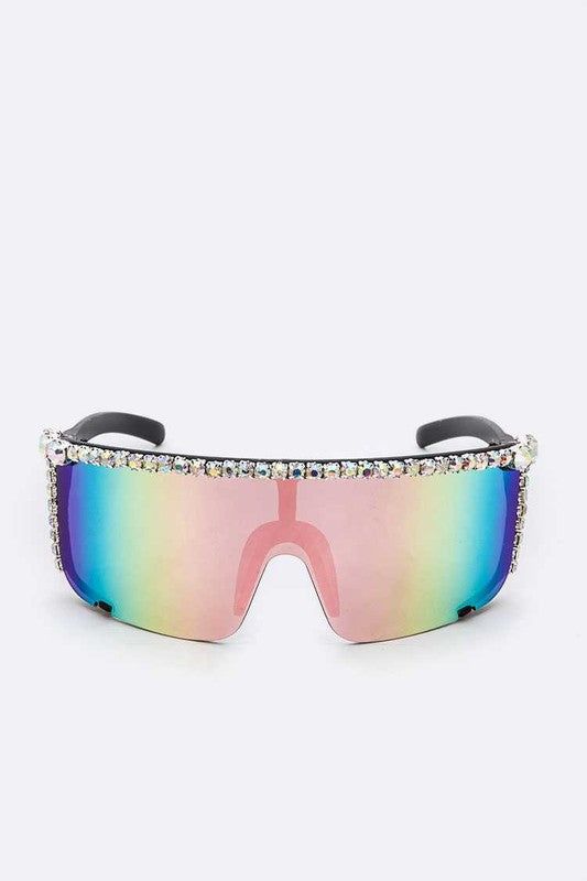 Strassschild-inspirierte Statement-Sonnenbrille
