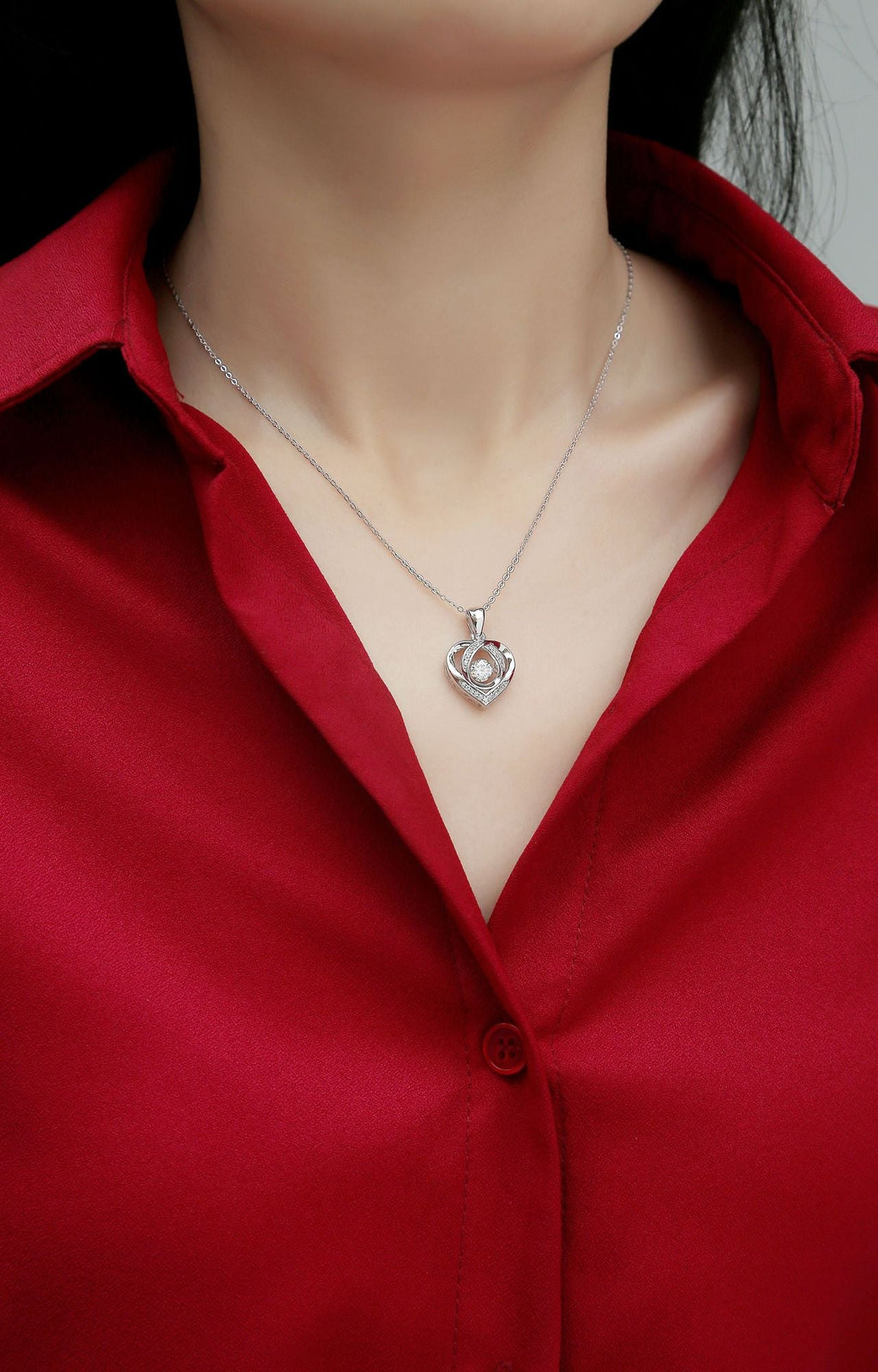 Mit dir in meinem Herzen - Eine modische und trendige Schmuckhalskette mit 0,5 Karat Moissanit in 925er Sterlingsilber