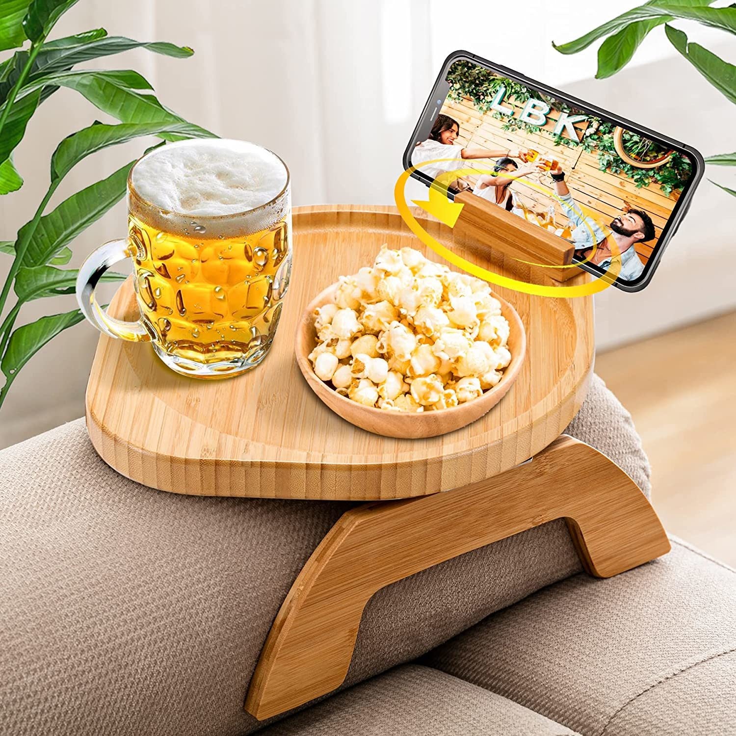 Clip de table d'appoint en bambou pour accoudoirs de canapés larges, plateau de canapé pliable avec support de téléphone rotatif à 360°, table d'accoudoir pour manger/boire/collationner/télécommande