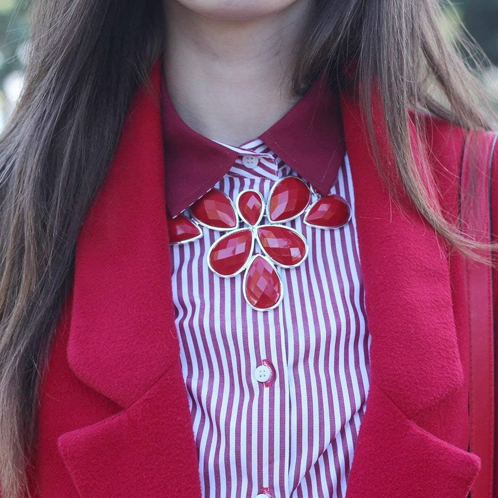 Jane Stone Modeaussage Collier Halskette Vintage Durchbrochenes Lätzchen Kostüm Schmuck