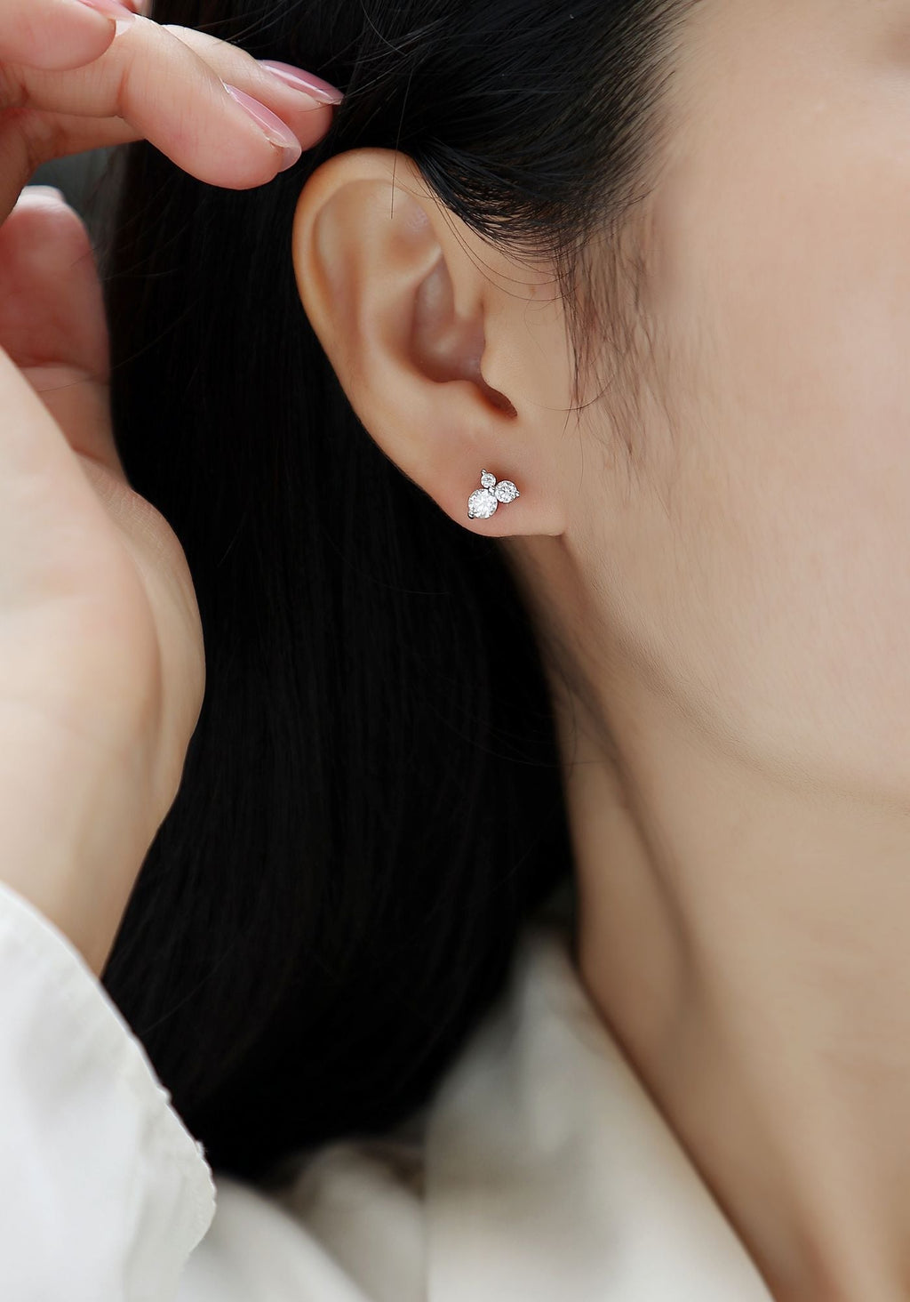 Waves-Set mit Moissanit 0.3 Karat S925 Sterlingsilber und platinbeschichtete Ohrstecker Modeschmuck Silberschmuck