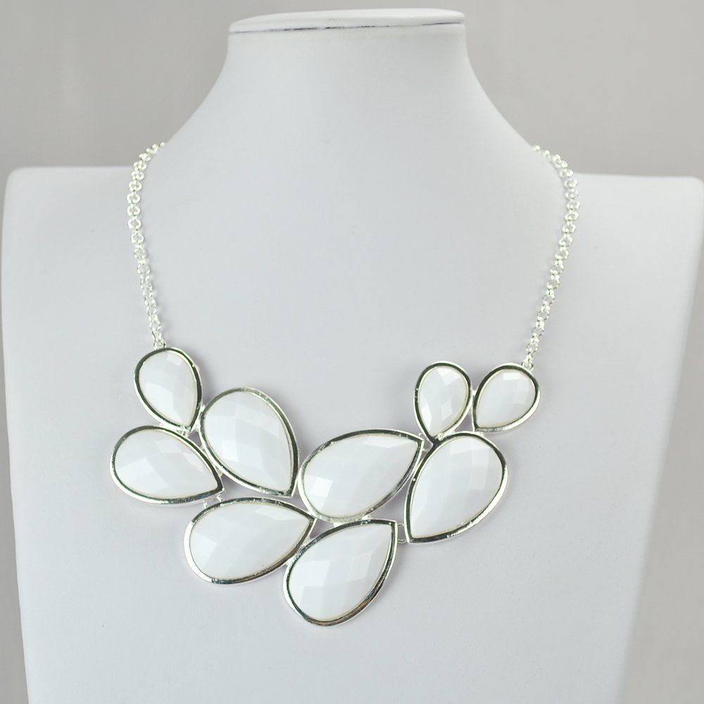 Jane Stone Modeaussage Collier Halskette Vintage Durchbrochenes Lätzchen Kostüm Schmuck