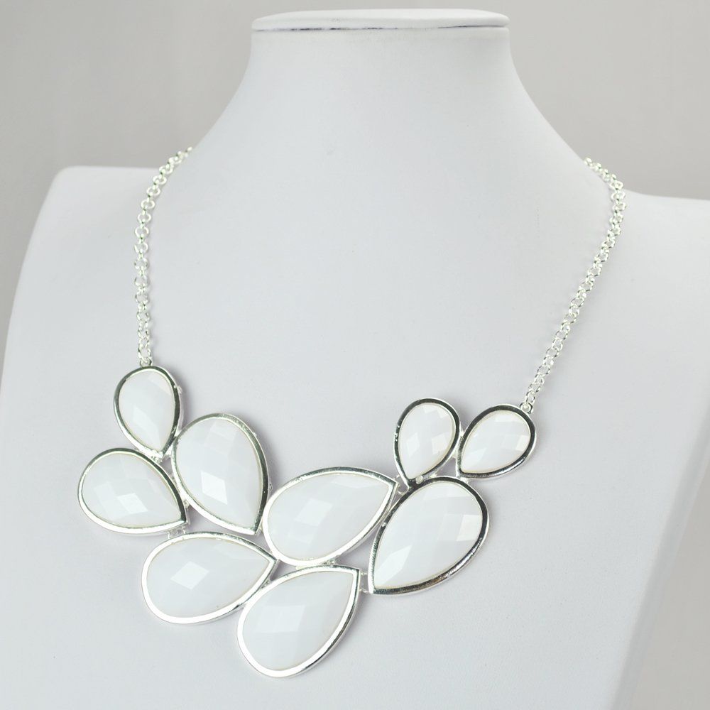 Jane Stone Modeaussage Collier Halskette Vintage Durchbrochenes Lätzchen Kostüm Schmuck