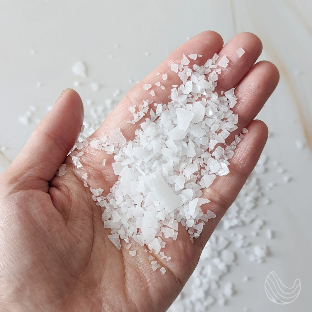 Flocons de magnésium de la Mer Morte purs pour un bain relaxant – Bain de pieds ressourçant de 400 g – Infusé d'huiles de bergamote et de pamplemousse pour une relaxation profonde, un soulagement musculaire et une hydratation de la peau