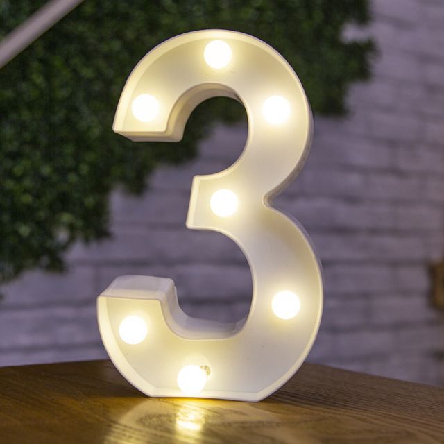 Lettres Lumineuses LED Alphabet Numéro Décoration Lampe à Pile Veilleuse pour la Maison Mariage Anniversaire Fête de Noël