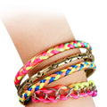 4er-Set bunter gewebter Armbänder aus poliertem Gold