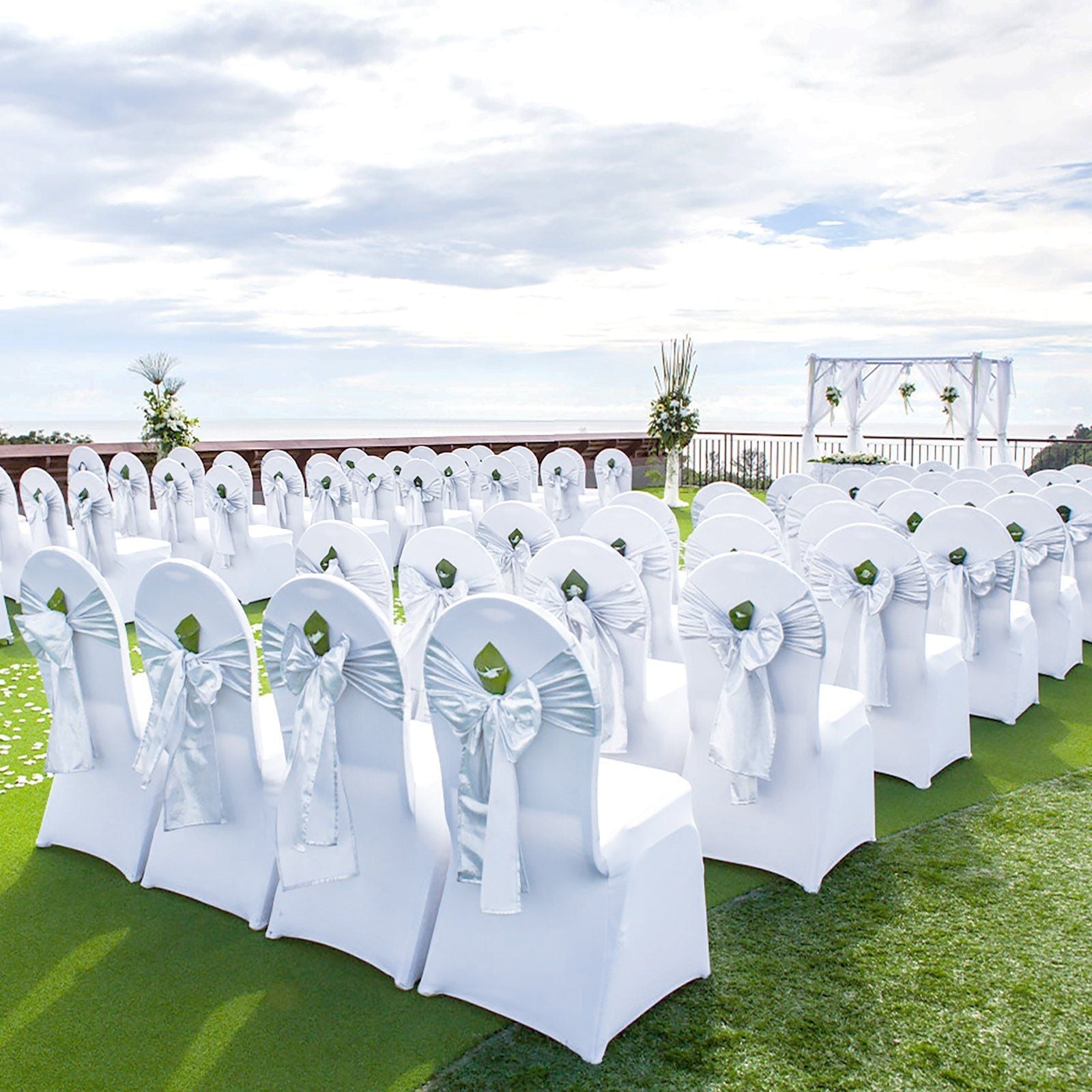 Housses de chaise pliante extensibles en Spandex, universelles et ajustées, amovibles et lavables, pour mariage, vacances, banquet, fête, célébration, salle à manger (50 pièces blanches)