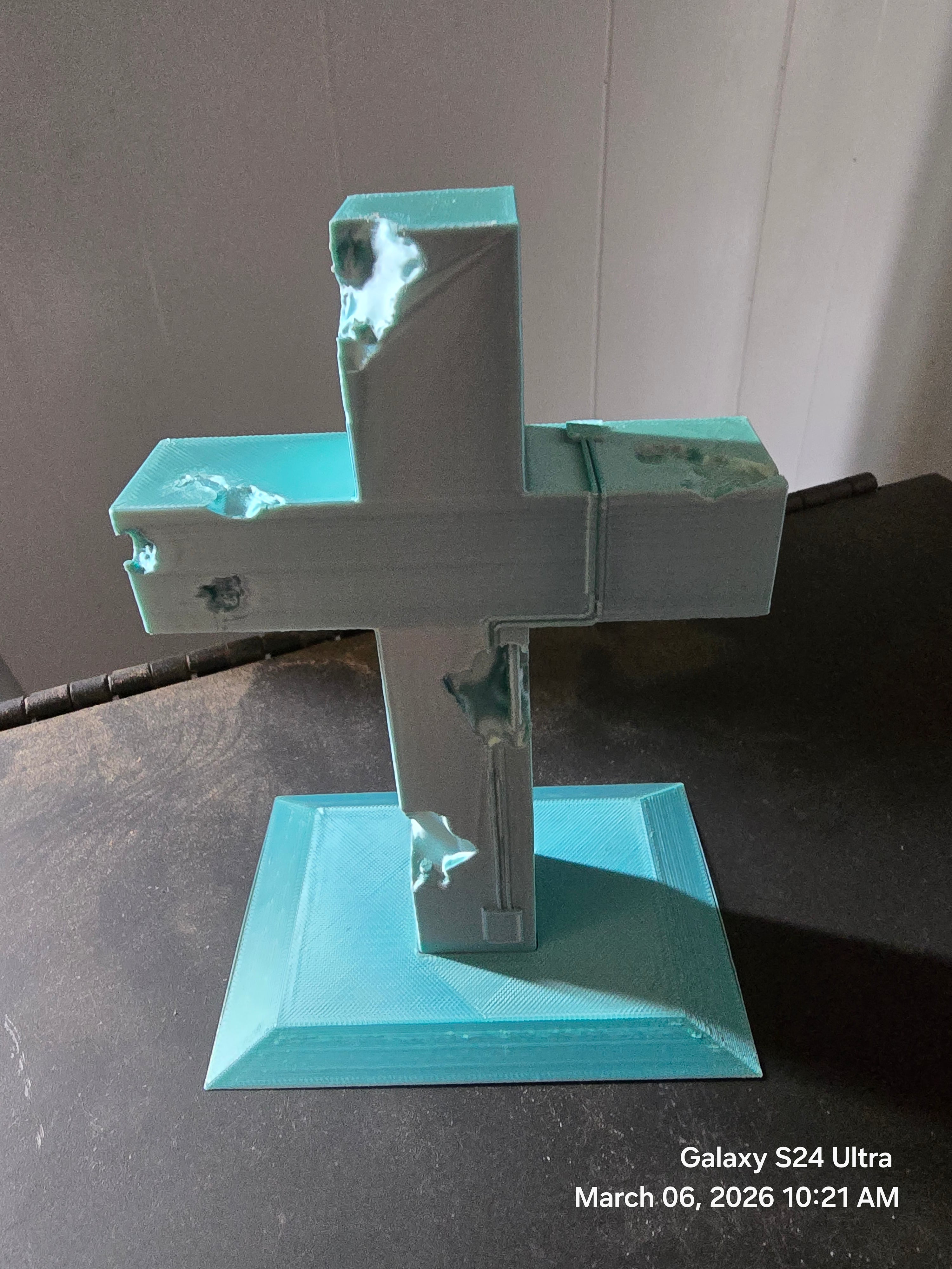 Broken Cross Figurine – Symbol of Redemption and Strength