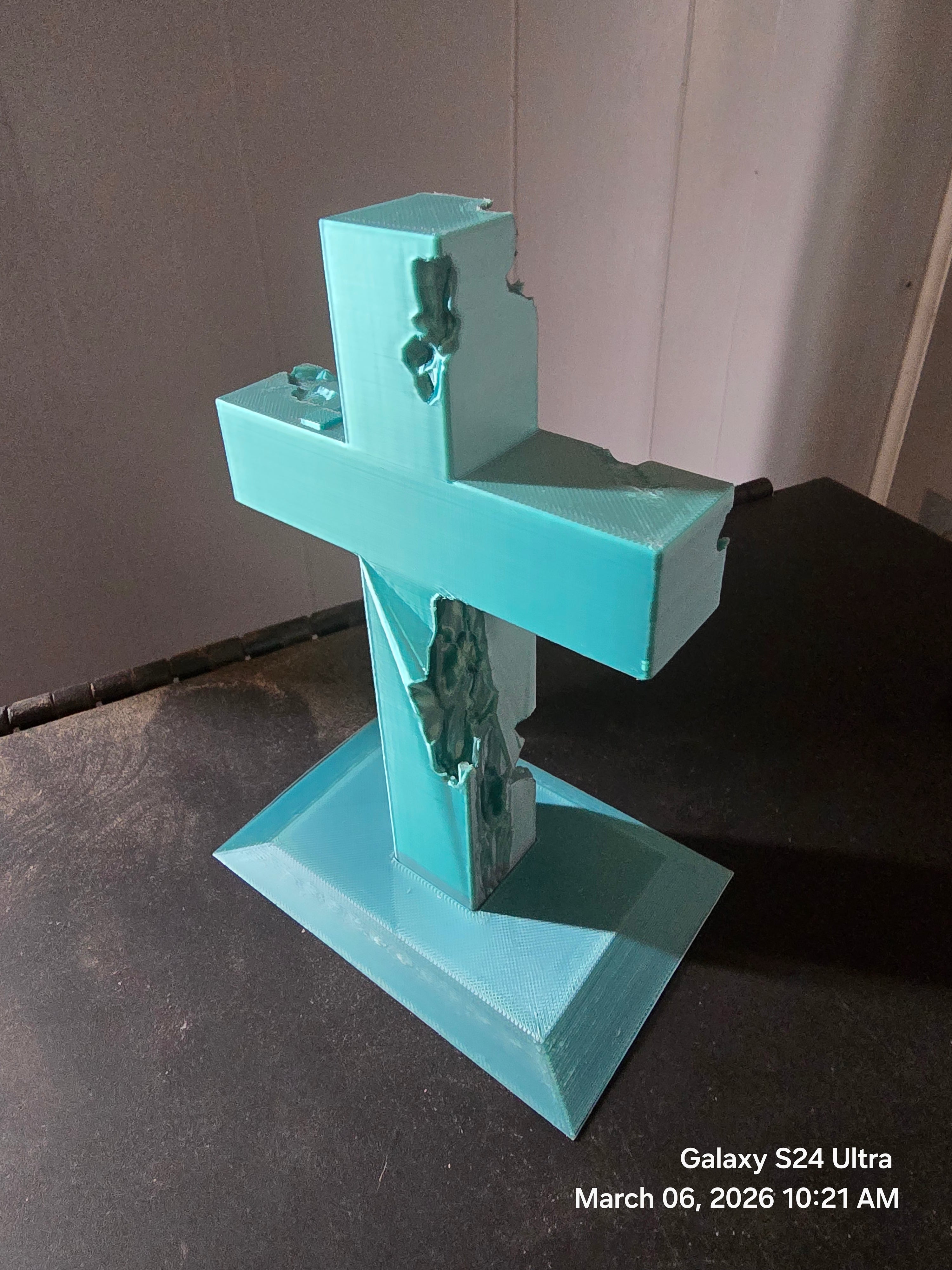 Broken Cross Figurine – Symbol of Redemption and Strength